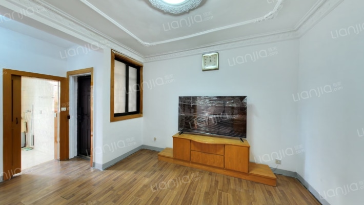 君巫路153号二手房实景图