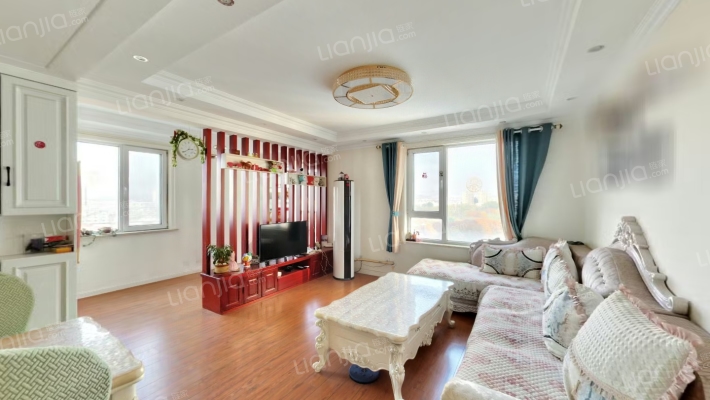 鼎峰北欧阳光二手房实景图