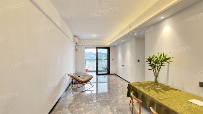 保利锦绣公馆二手房实景图