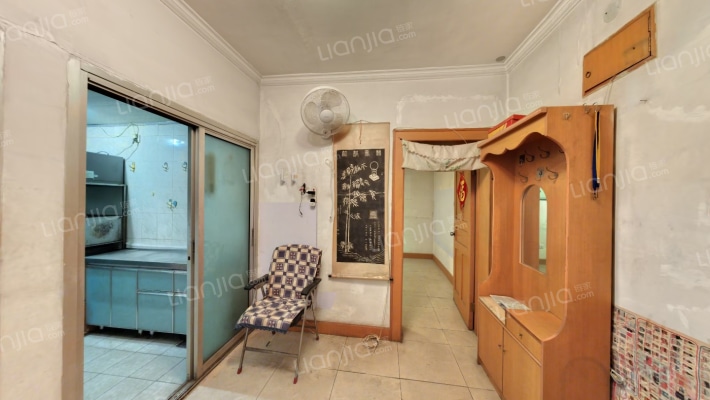 燕大宿舍二手房实景图