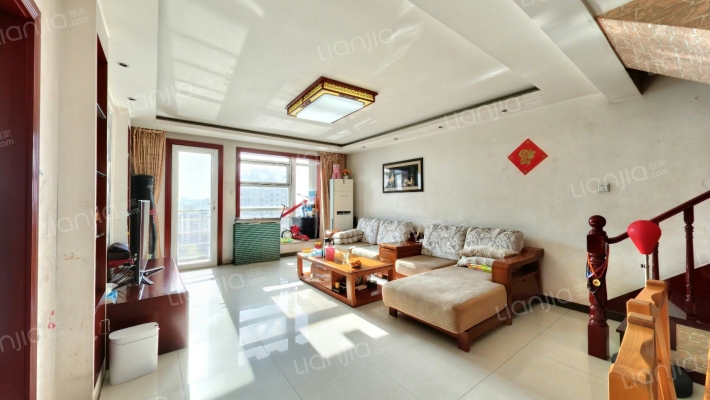 顺驰领海二手房实景图