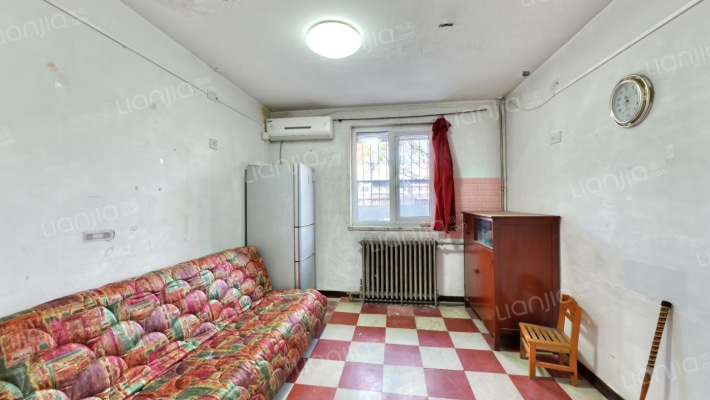 北纬路52号院二手房实景图