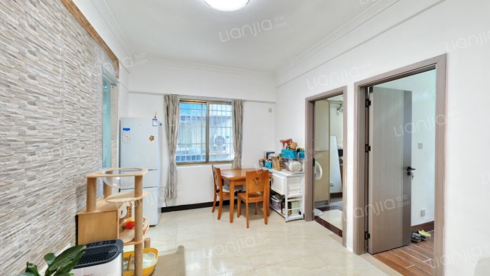 百合苑A区二手房实景图