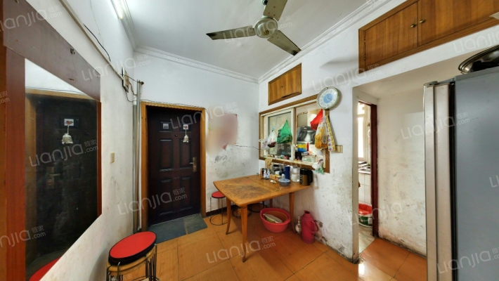 尧铁新村二手房实景图