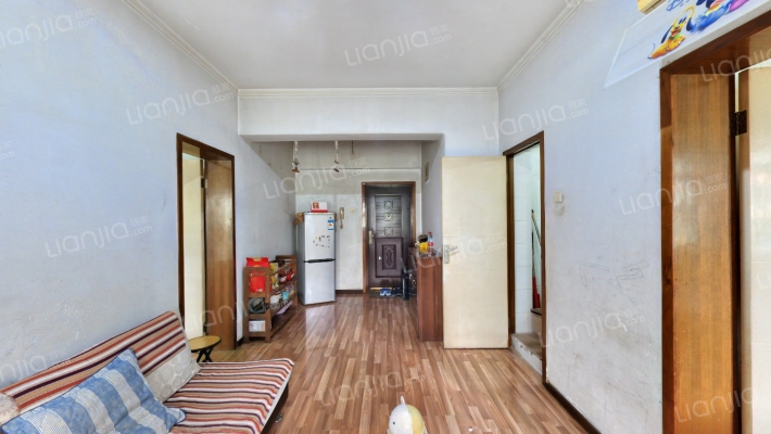 卧龙巷四号院二手房实景图