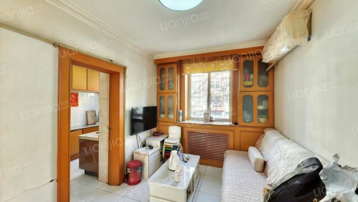 南卫里二手房实景图