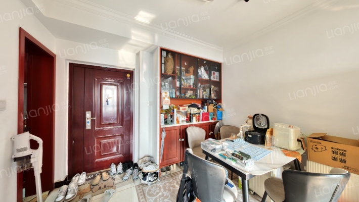 石坝新苑南区二手房实景图