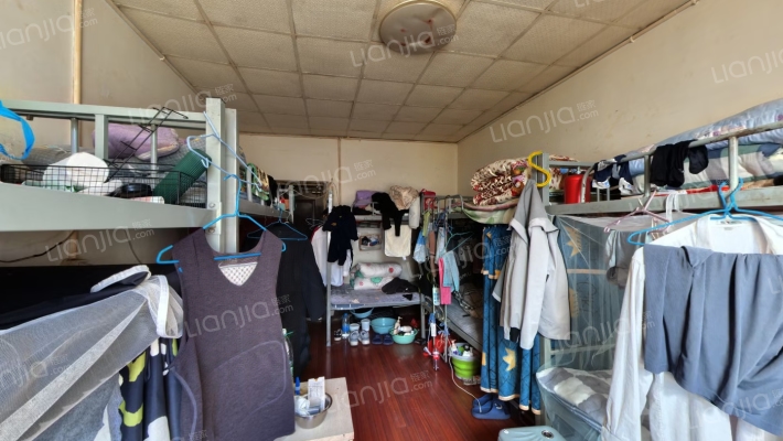 春星里二手房实景图