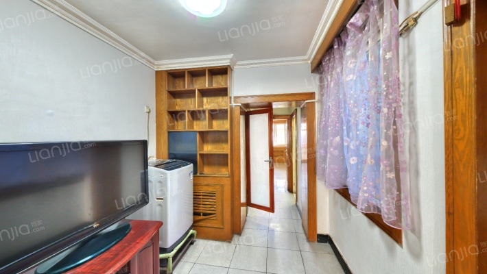 西革新里110号院二手房实景图