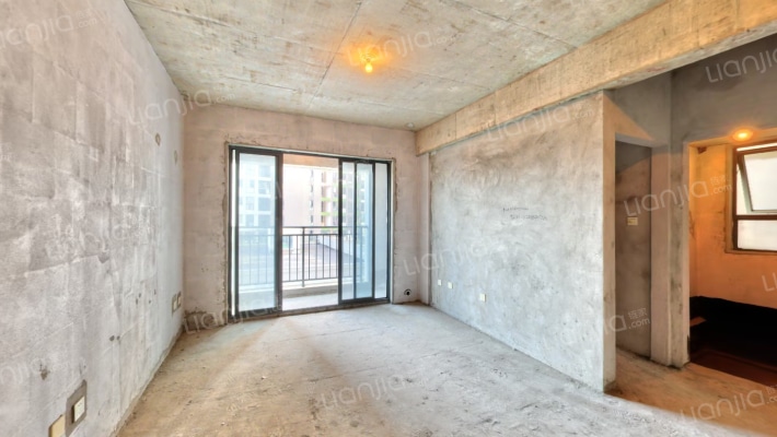 中交里城二手房实景图