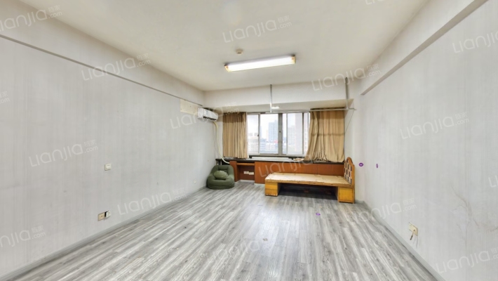 建宇大厦二手房实景图