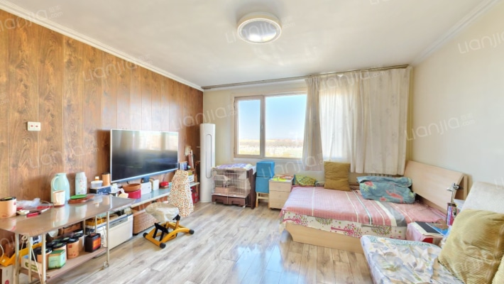 柏林爱乐三期二手房实景图