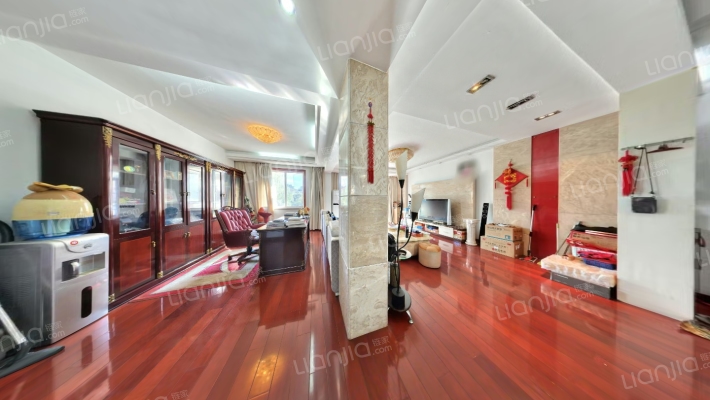 恒达世纪豪庭二手房实景图