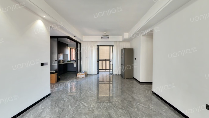 花都尚品雅居六期二手房实景图