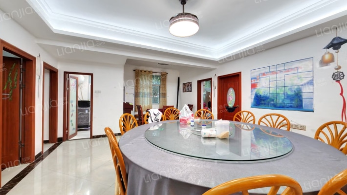 旅游局宿舍二手房实景图