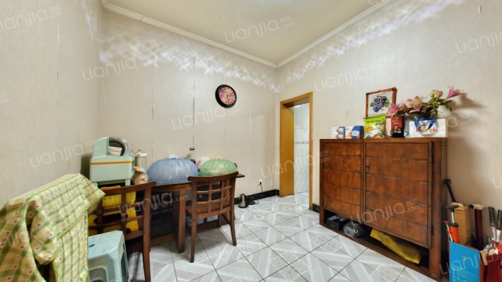 王家塘街82号二手房实景图