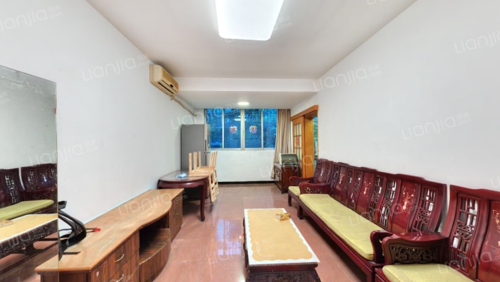 白云一街8号大院二手房实景图