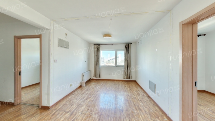 绿湾星苑二手房实景图