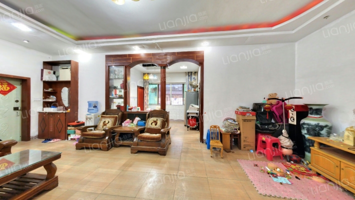 仁和医院居民楼二手房实景图