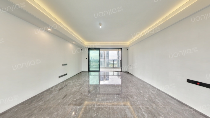 华侨城天鹅堡二期二手房实景图