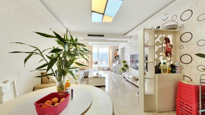 蓝希花园二手房实景图