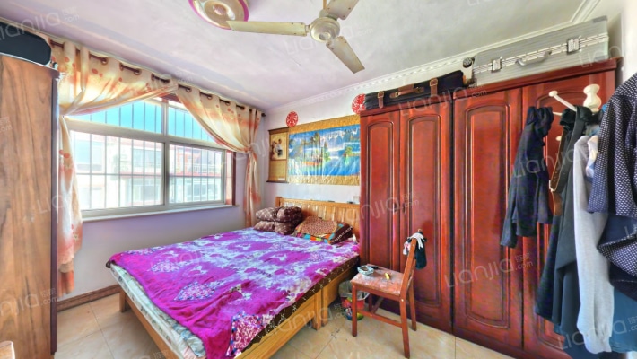 邮印厂家属楼二手房实景图