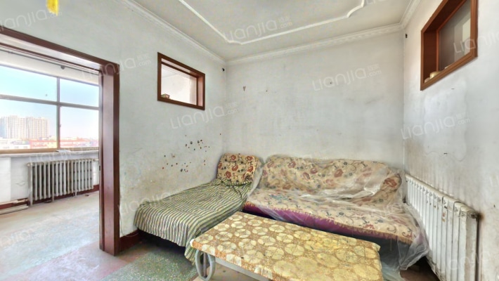 水泥厂家属楼二手房实景图