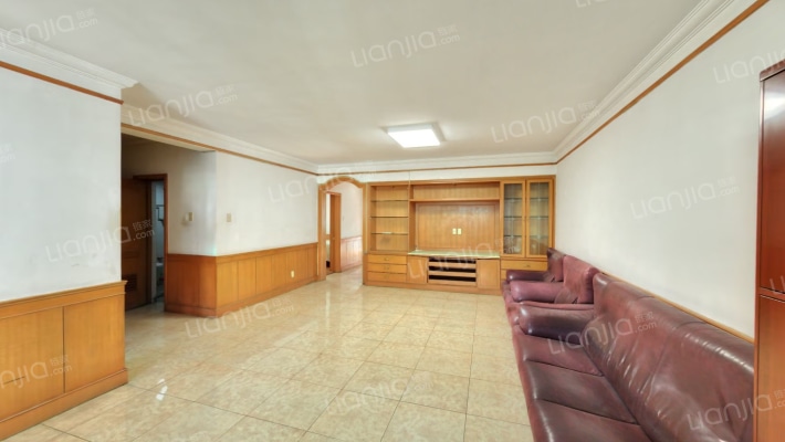 制锦市朝阳街二手房实景图