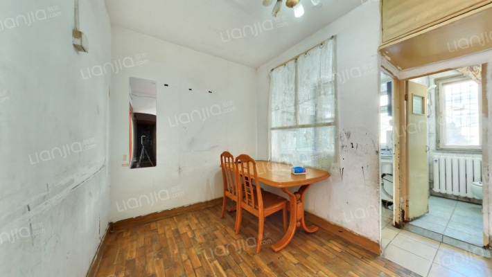 环山村二手房实景图