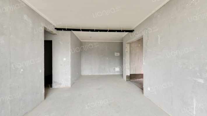 滨江玺樾二手房实景图