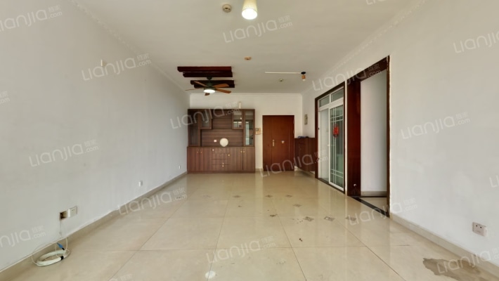 西海湾花园二手房实景图