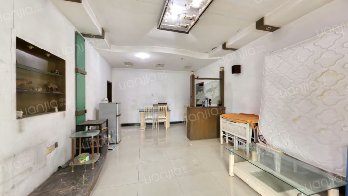 蓝天小区二手房实景图