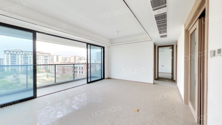 铂悦滨江二手房实景图