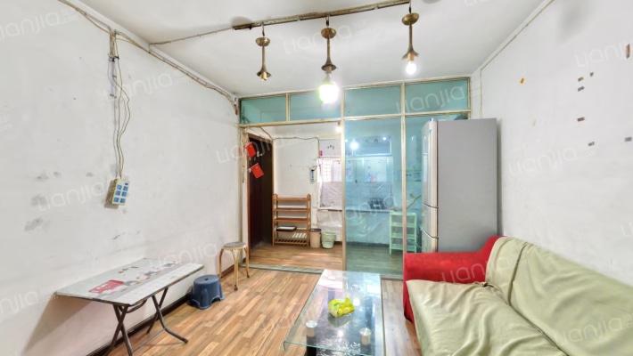 普陀路154号二手房实景图