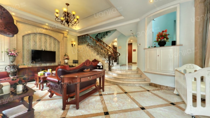 央墅蓝卡斯特二手房实景图