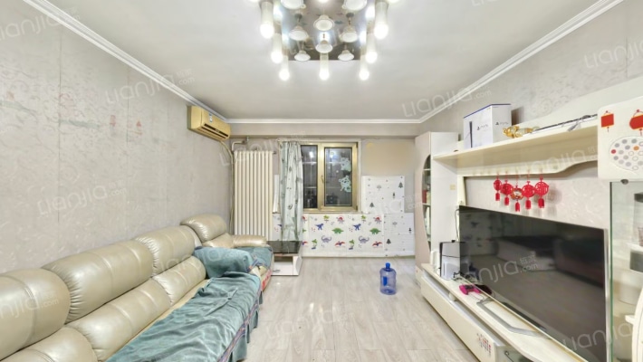 新兴家园二手房实景图