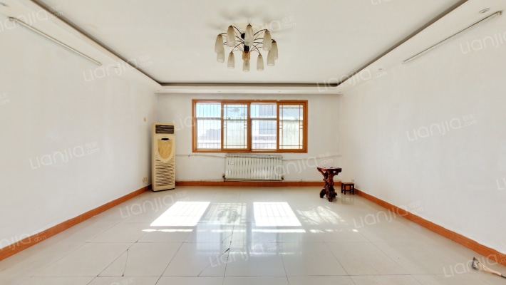 东方小区二手房实景图