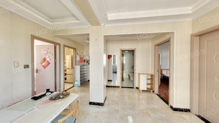 卫里家园二手房实景图