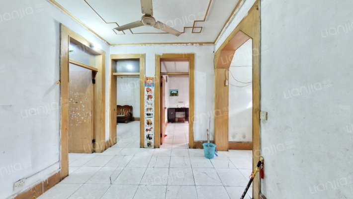 市日报社宿舍二手房实景图