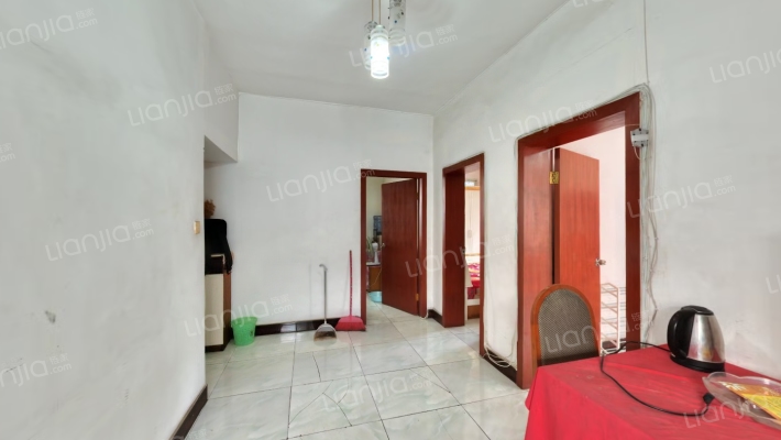 东北市街168号二手房实景图