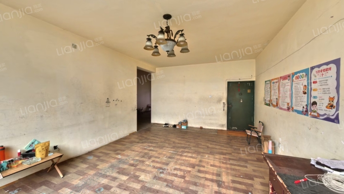 华兴苑B区二手房实景图