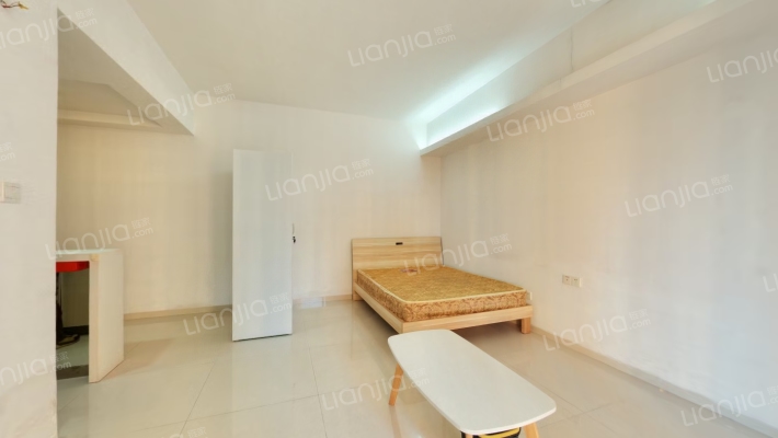 卓越大厦二手房实景图