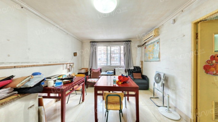 西绒线二手房实景图