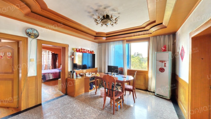 君巫路二百二十一弄二手房实景图