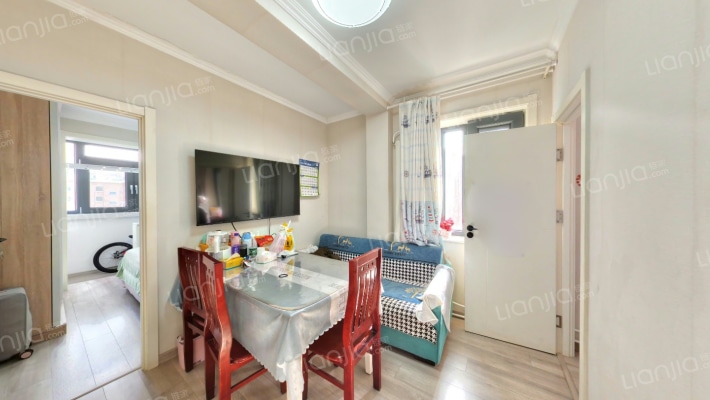 帅府园二手房实景图