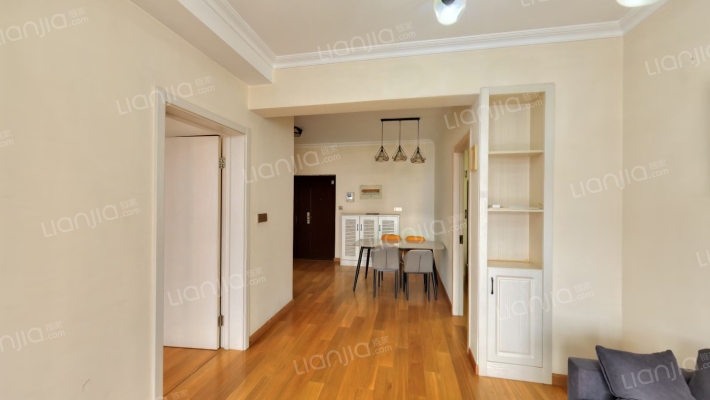 春麓苑小区1-8单元二手房实景图