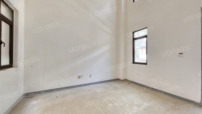 龙湖悠山郡四期二手房实景图