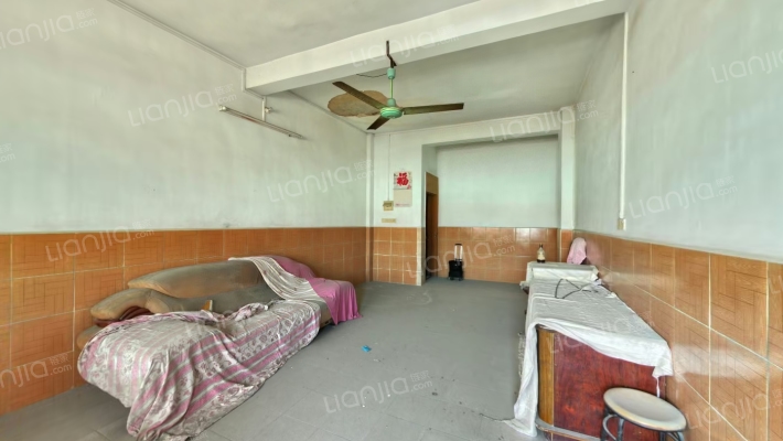 狮岭加油站集资楼二手房实景图