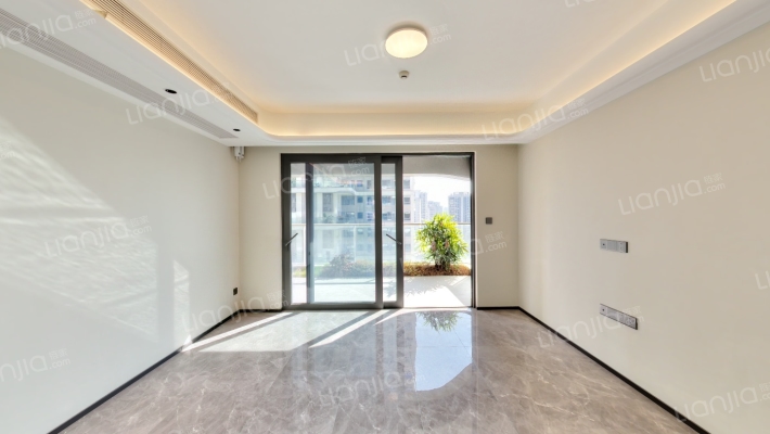 保利国贸天琴湖二手房实景图