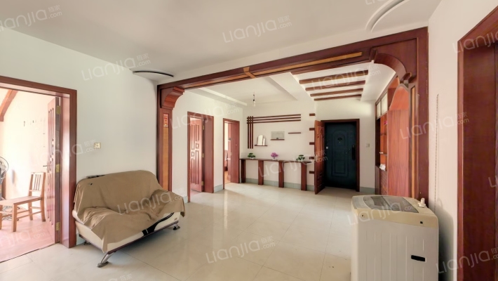 百盛二手房实景图